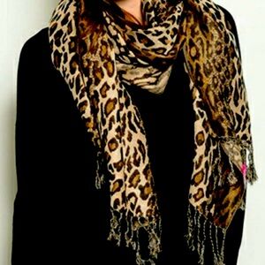❌SOLD- New Leopard Scarf